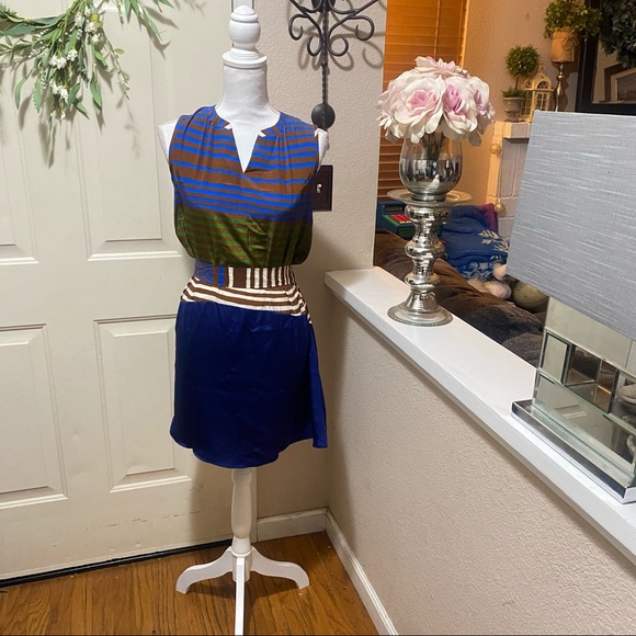 Diane Von Furstenberg Gorgeous Silk Mini Dress - Picture 3 of 13